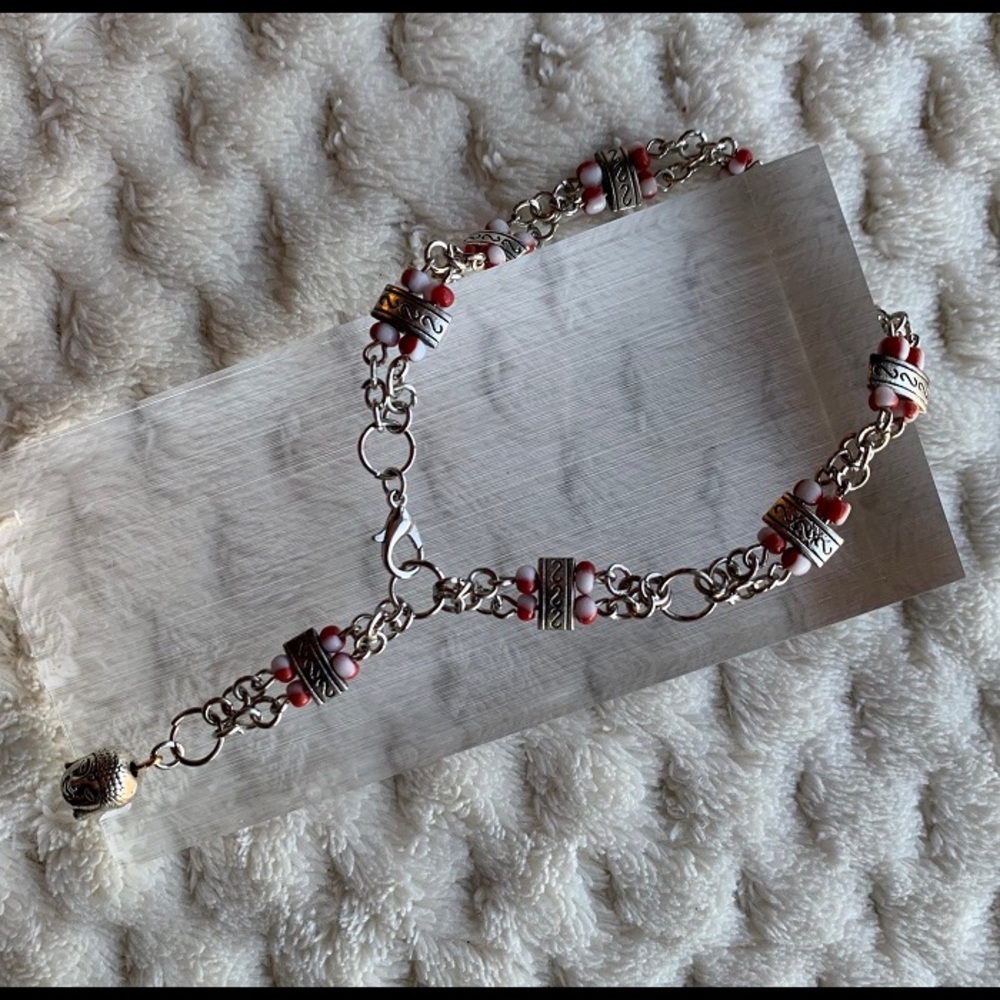 Chain Link Red White Beaded Bracelet